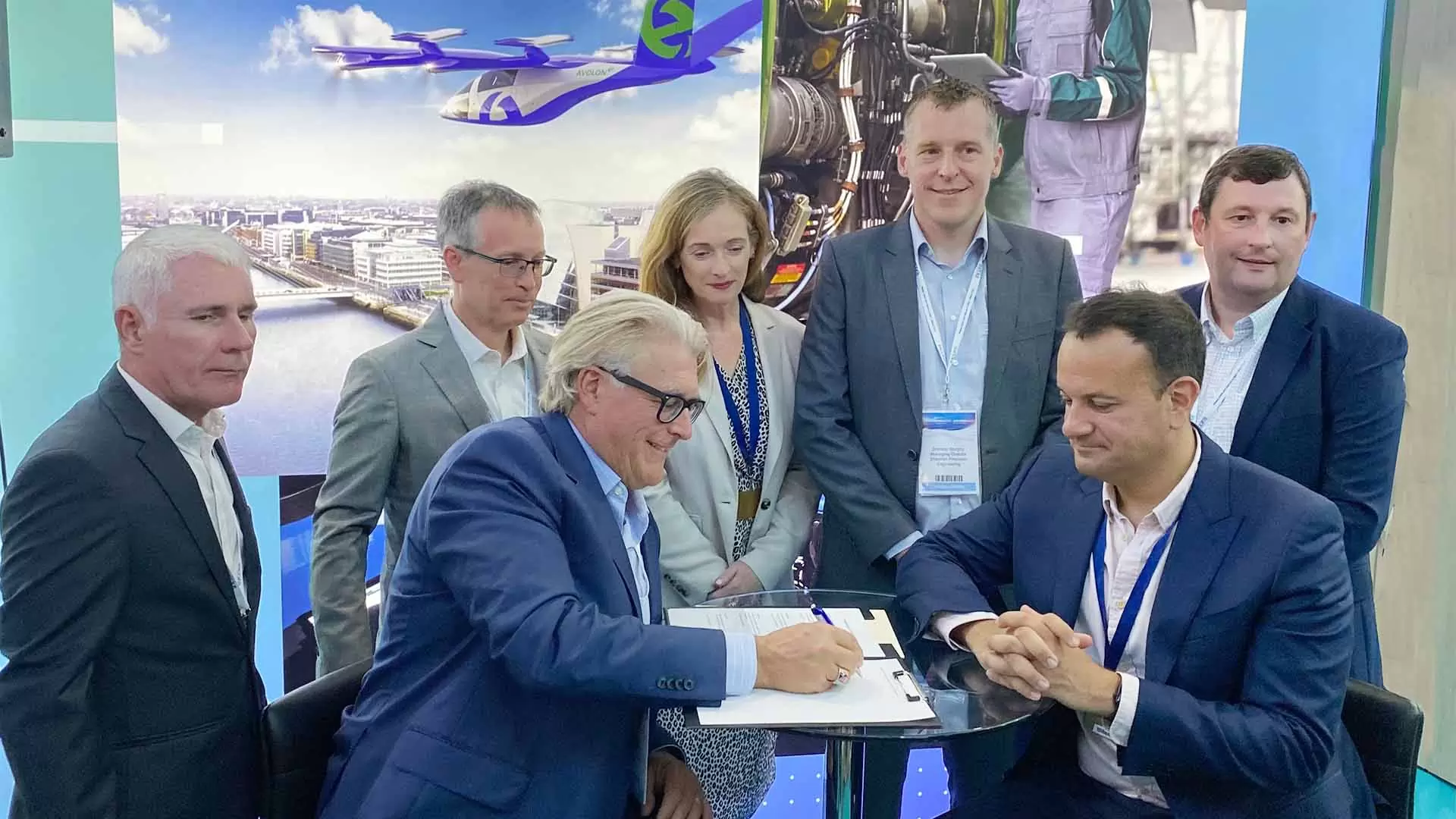 Emerald Aero Group sign MOU with Hummingbird Aer
